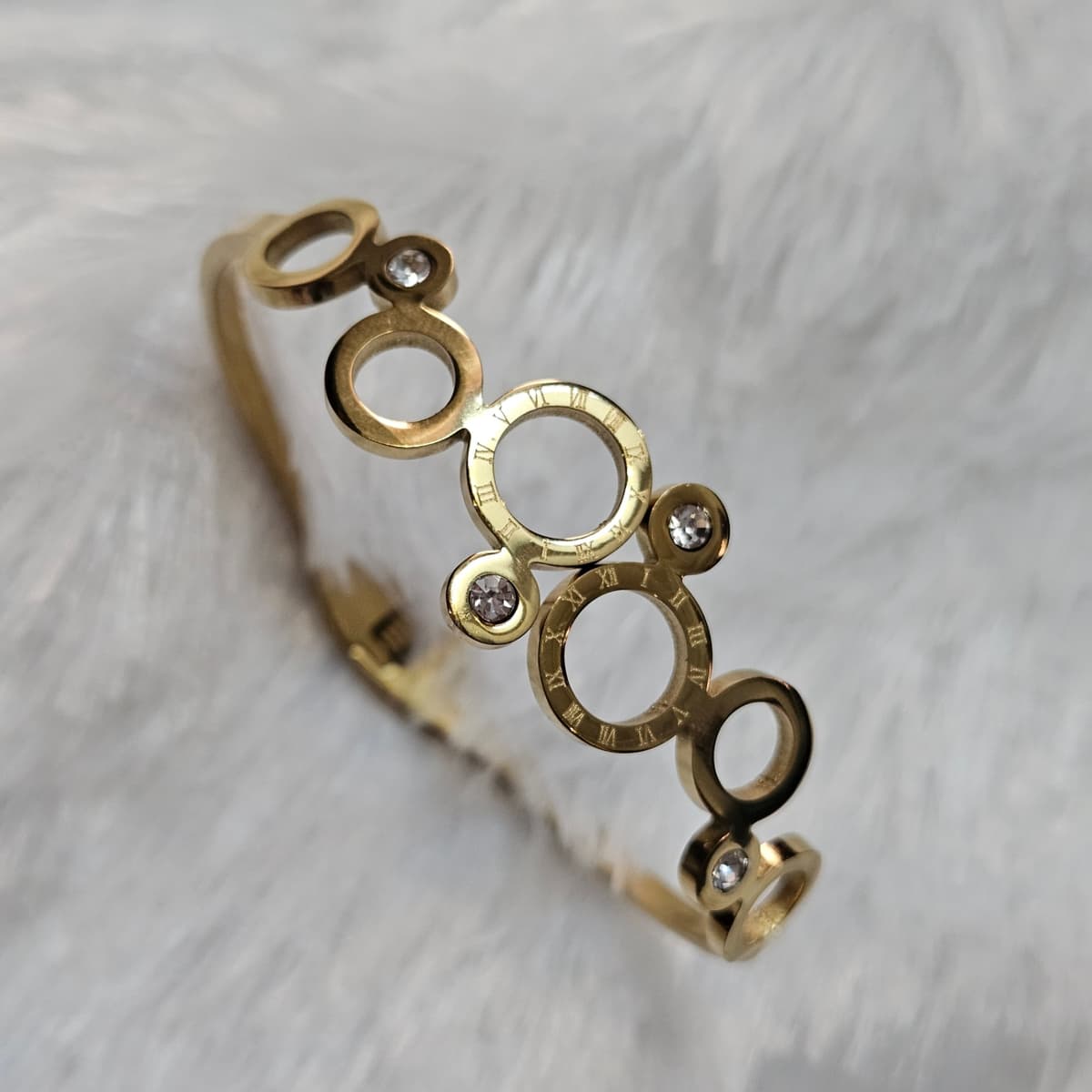 Olympic round kada