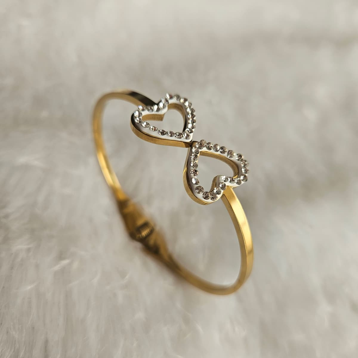 Twin Hearts kada