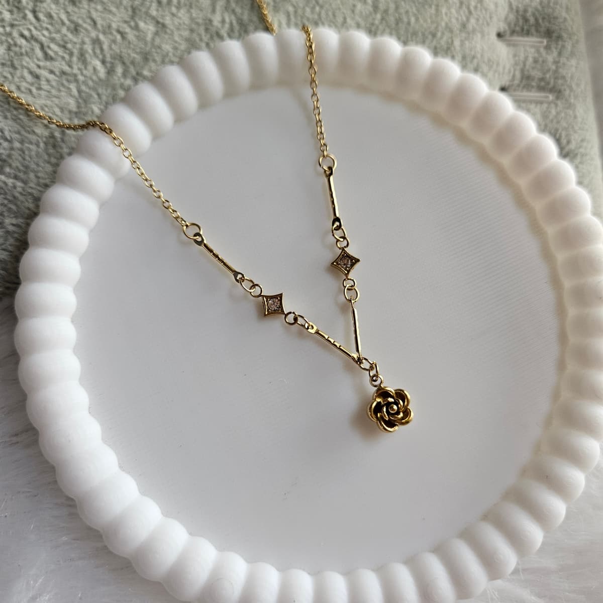 Rose Pendant 