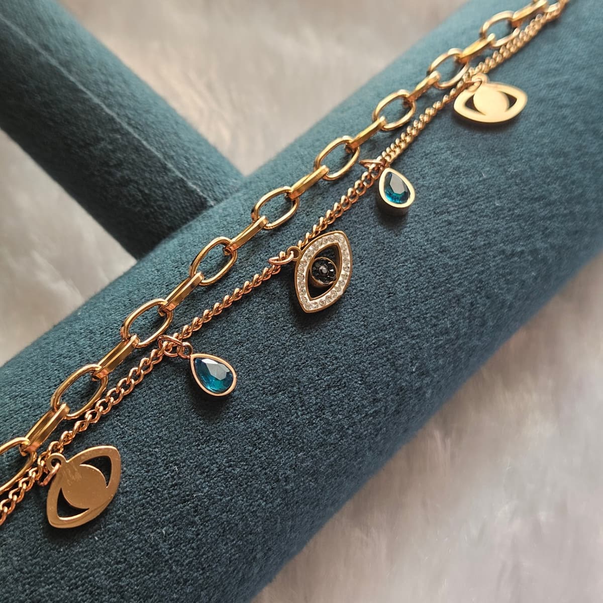 Rosegold evil eye charm bracelet  — image 3