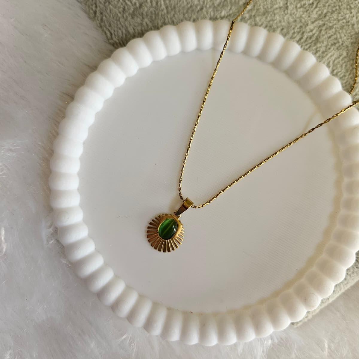 Green stone Shell Pendant  — image 3