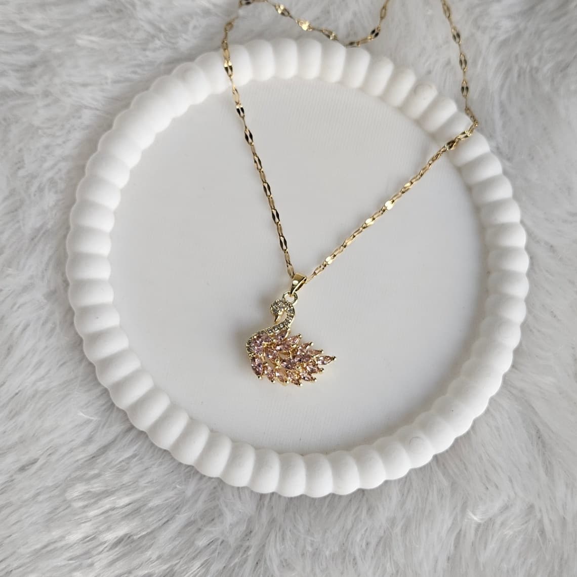 Swan Pendant Pink
