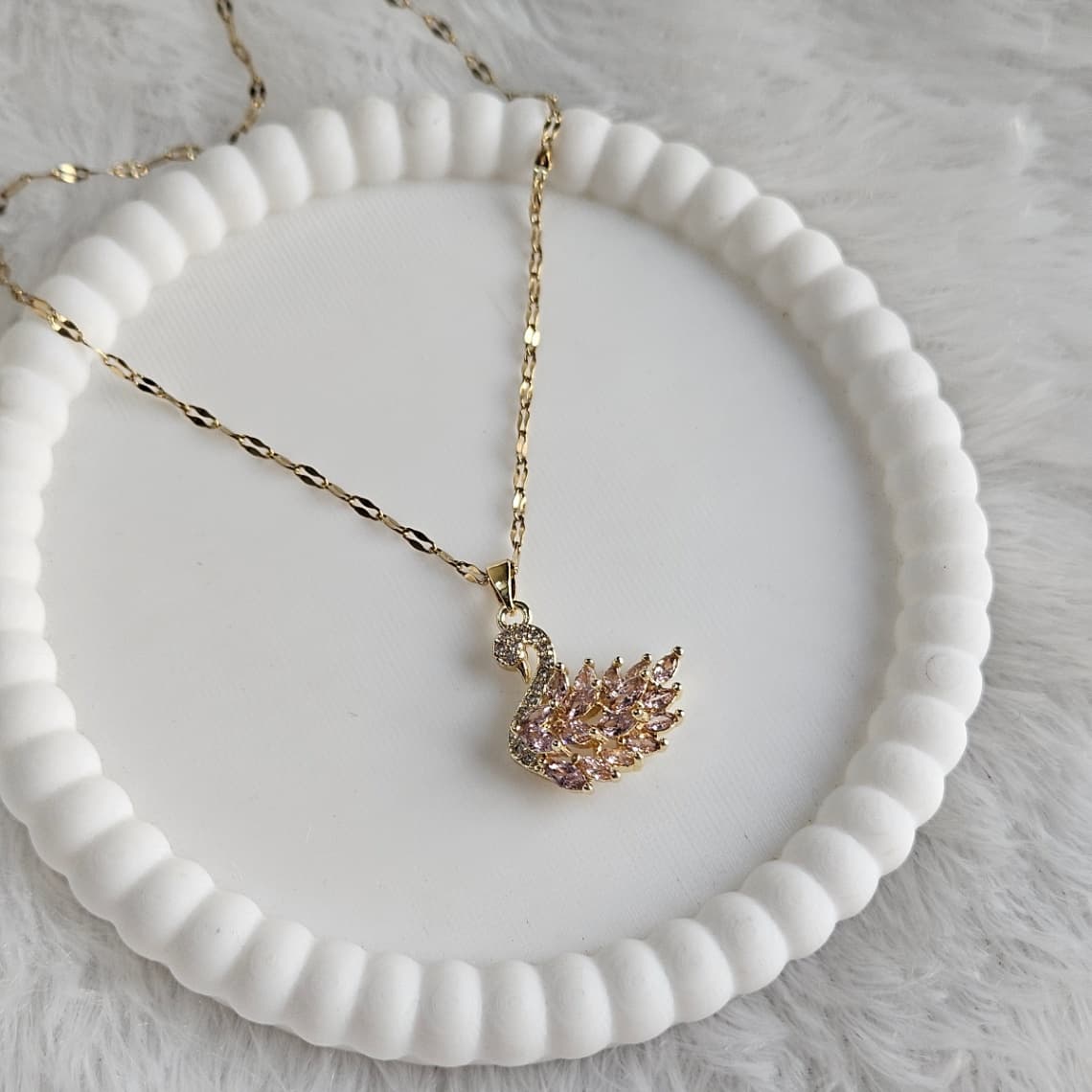 Swan Pendant Pink — image 2