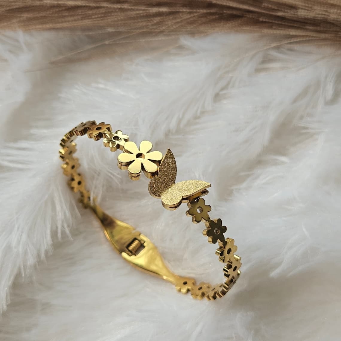 Golden Butterfly Kada — image 2