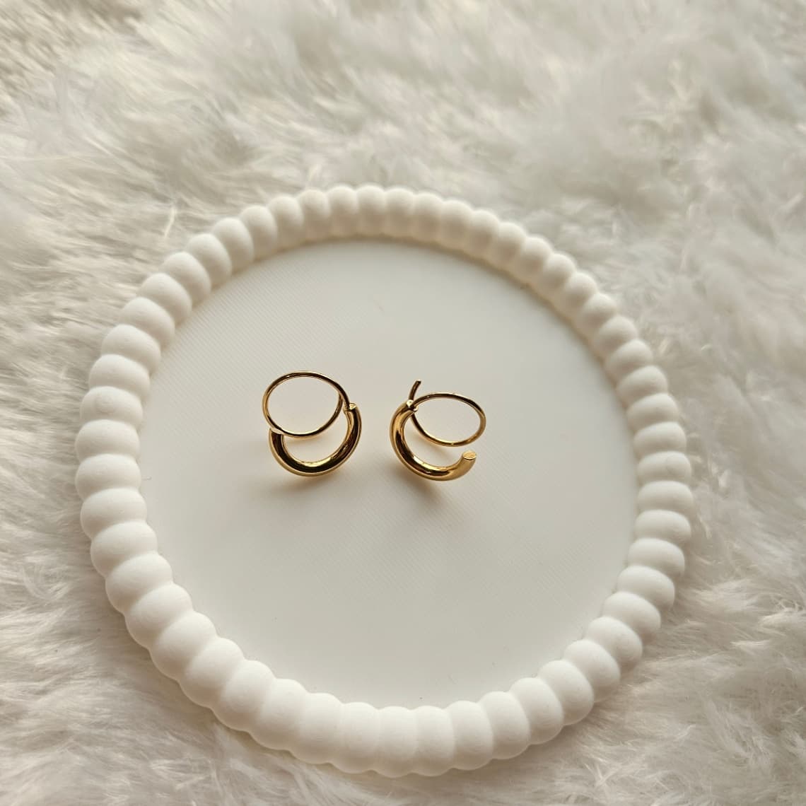 Spiral Stud Plain — image 2