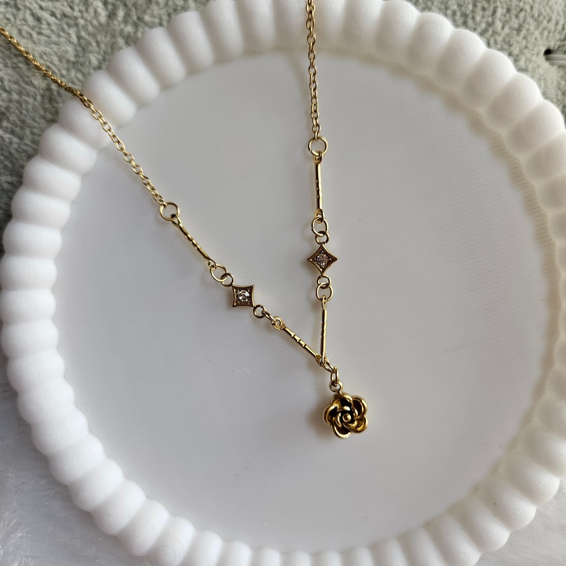 Rose Pendant — image 2