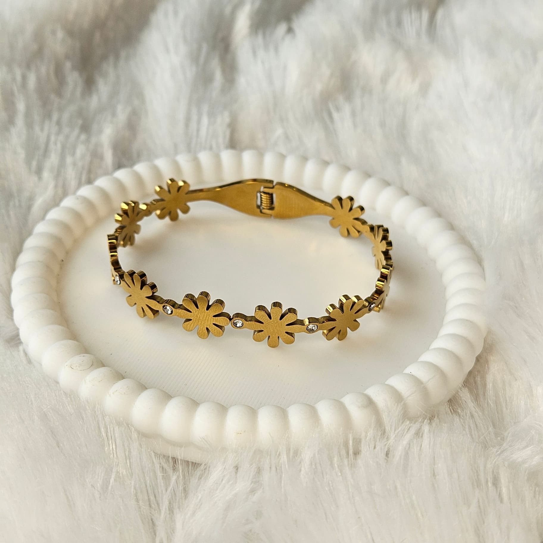 Flower Kada Bracelet — image 1