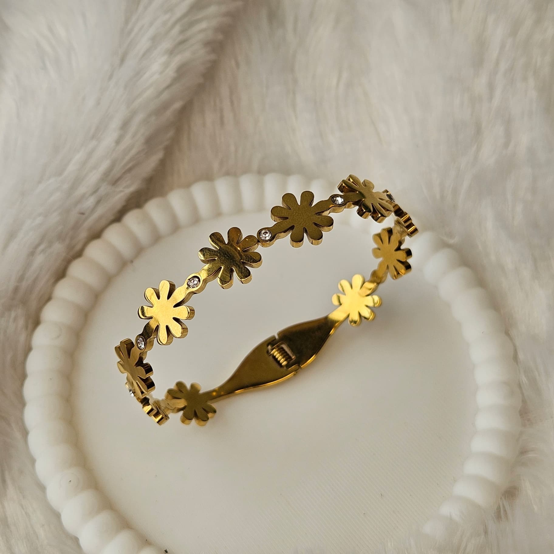 Flower Kada Bracelet — image 2