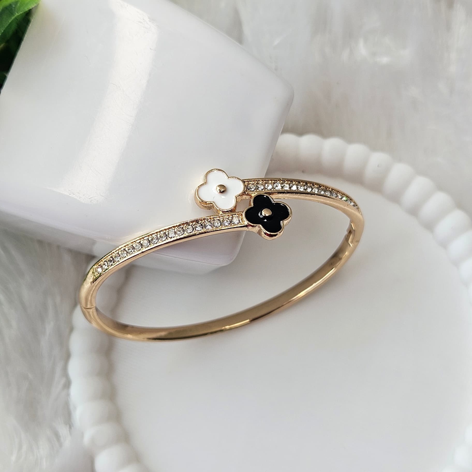 Pretty stone Kada — image 2
