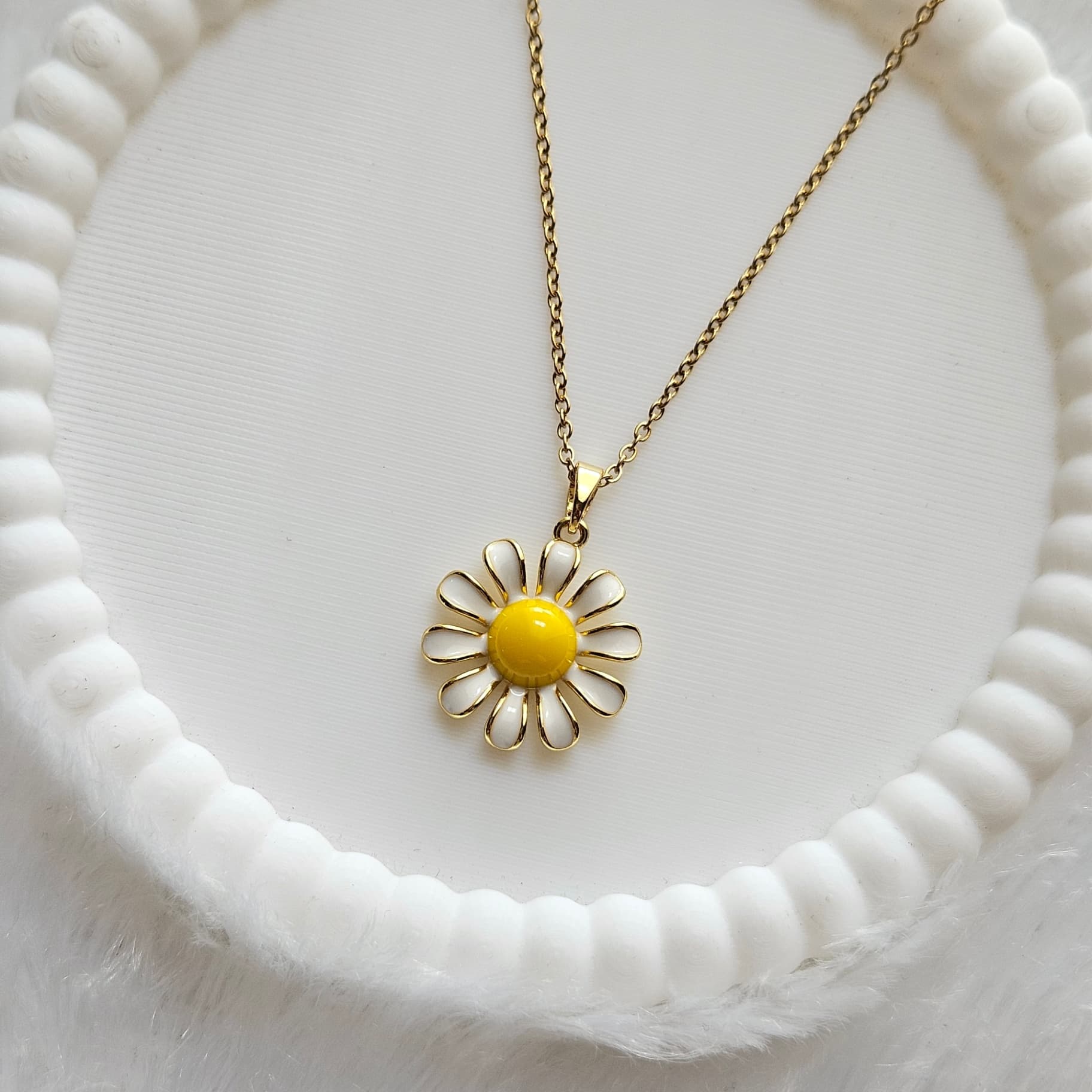 Sunflower Pendant Anti-Tarnish — image 2